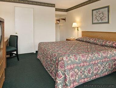 Super 8 By Wyndham Newark De Hotel Bilik gambar
