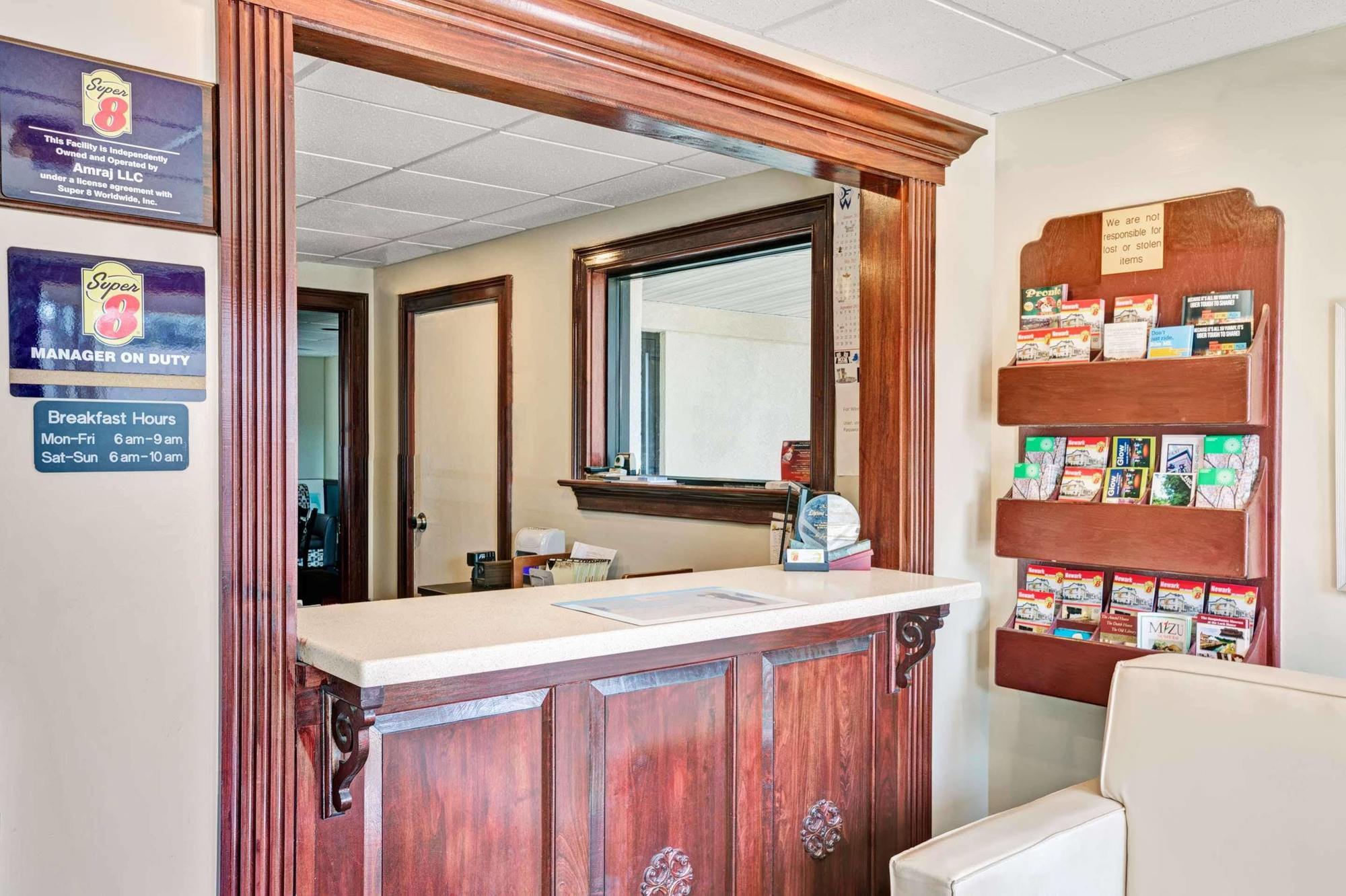 Super 8 By Wyndham Newark De Hotel Luaran gambar
